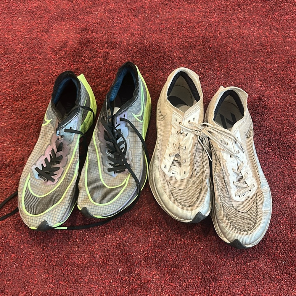 2x Nike Vaporfly